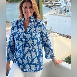 Connie Roberson Blue and White Floral Women's Top